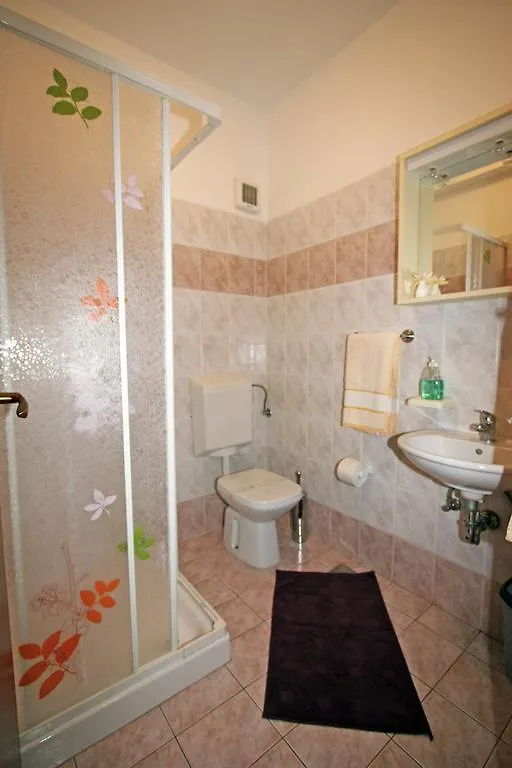 Family Friendly Apartments Pula 0*,  Chorvatsko