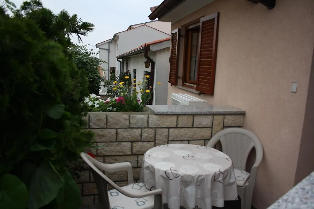 Family Friendly Apartments Pula